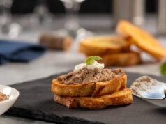 Тосты, тарталетки и рулеты: как превратить паштет в ресторанную закуску